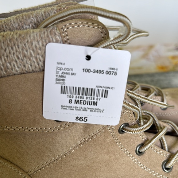 NWT woman’s boots - Picture 5 of 6